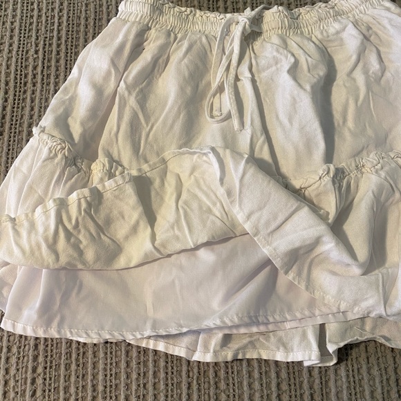 White Skirt - Picture 2 of 5